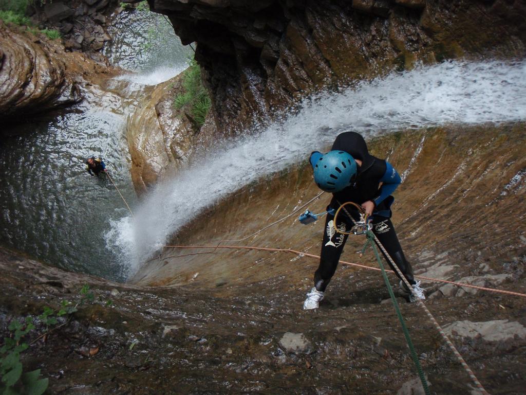 טורלה Hostel-Albergue Monte Perdido מראה חיצוני תמונה