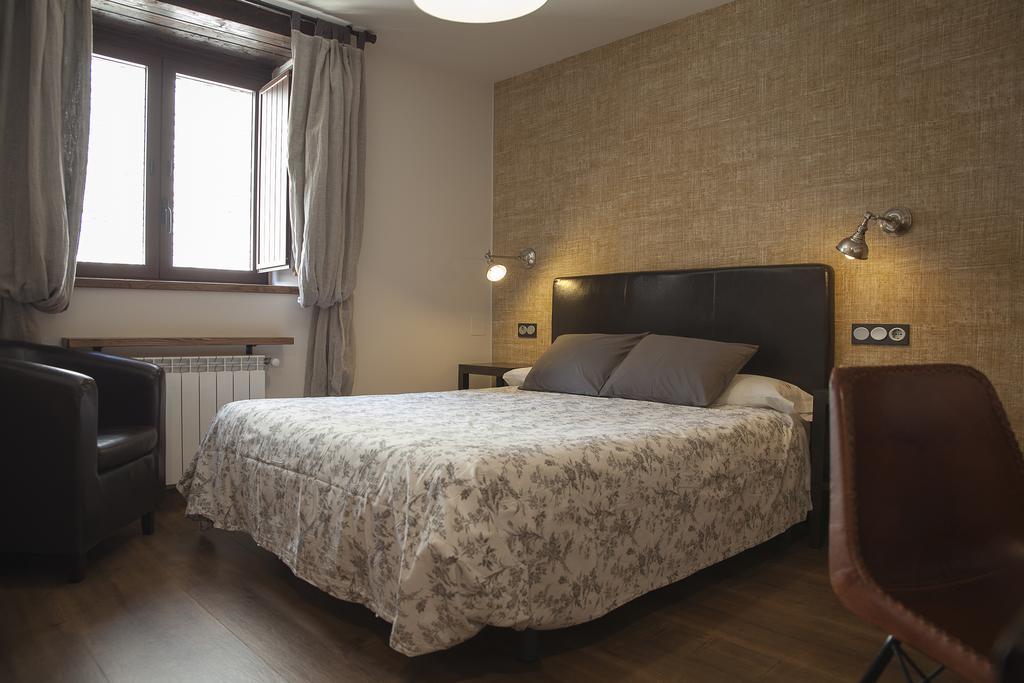 טורלה Hostel-Albergue Monte Perdido מראה חיצוני תמונה
