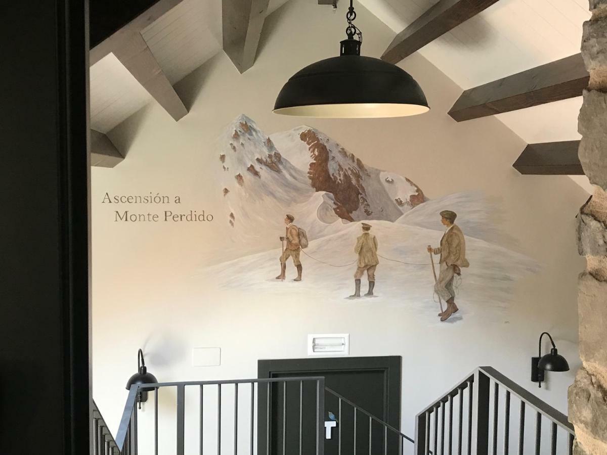 טורלה Hostel-Albergue Monte Perdido מראה חיצוני תמונה